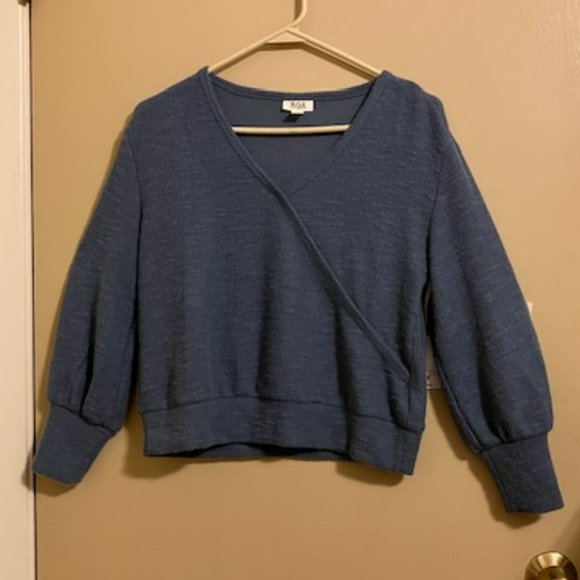 Soft and Comfy Suplice Blue Top - NWT - Picture 1 of 6